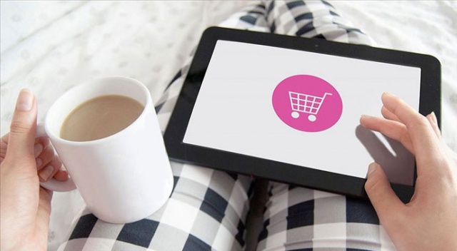 Koronavirüs ile birlikte Türkiye&#039;de e-ticaret satışları arttı