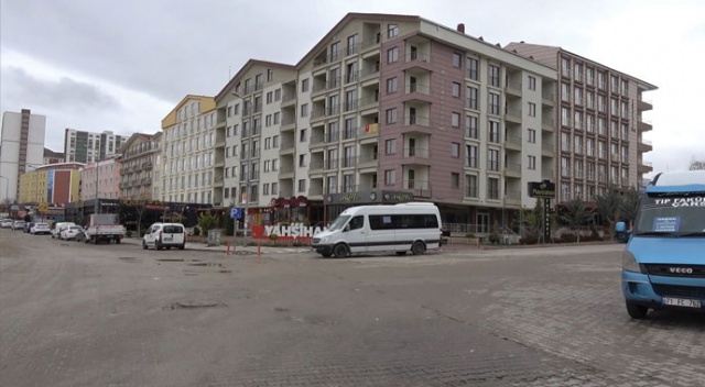Koronavirüs tatili bir şehri boşalttı