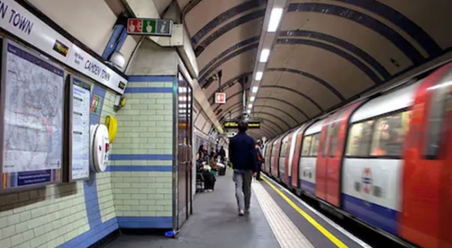 Londra'da metro hatları kısmen kapatılıyor Londra'da metro hatları kısmen kapatılıyor