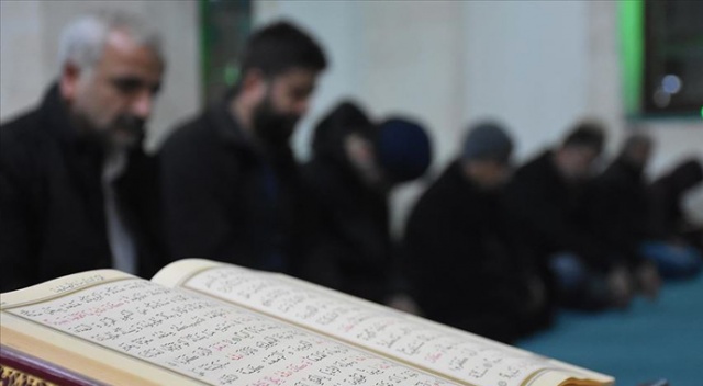 Mehmetçik için camilerde Fetih Suresi okundu Mehmetçik için camilerde Fetih Suresi okundu