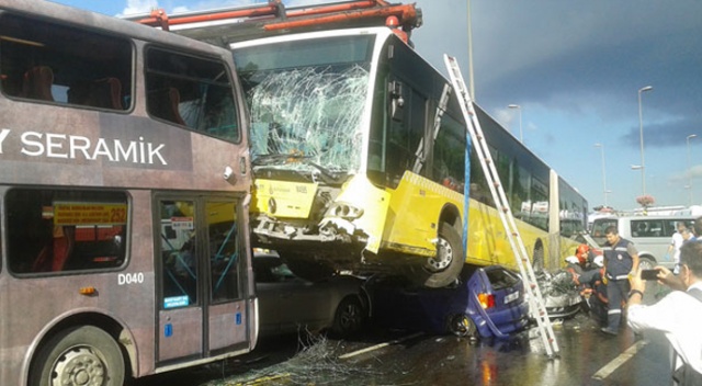 Metrobüsteki şemsiyeli saldırı davasında sanığa 11 yıl 7 ay hapis