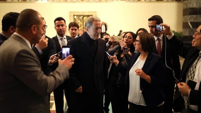Milli Savunma Bakanı Akar, İdlib'de bir askerin şehit olduğunu açıkladı Milli Savunma Bakanı Akar, İdlib'de bir askerin şehit olduğunu açıkladı
