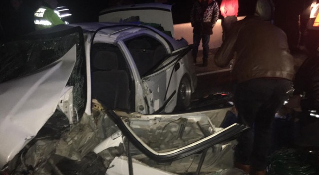 Muğla'da otomobil ile kamyon çarpıştı: 4 yaralı Muğla'da otomobil ile kamyon çarpıştı: 4 yaralı