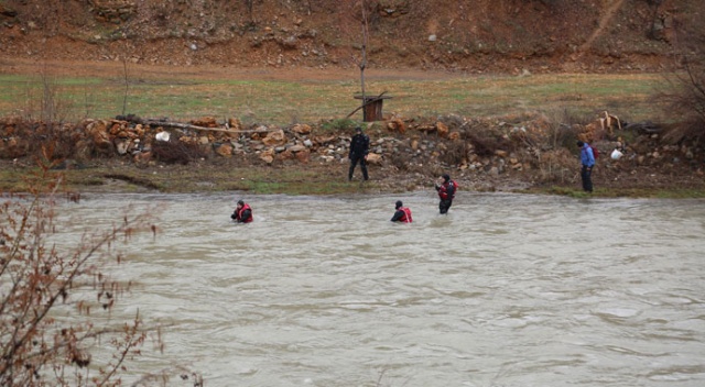 Munzur Çayı, kayıp uzman çavuşu bulmak için didik didik aranıyor