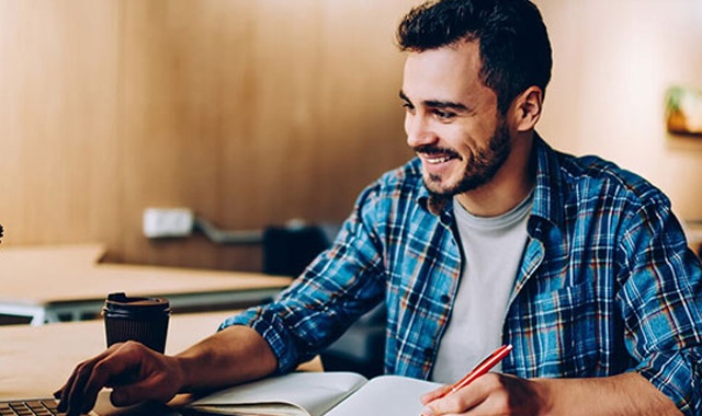 Online eğitim pazarı üniversitelerin desteğiyle büyüyor Online eğitim pazarı üniversitelerin desteğiyle büyüyor