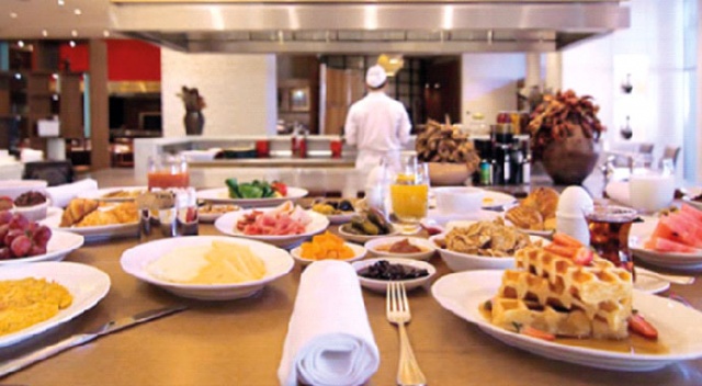 Restoran ve eczanelerde ‘1 metre' kuralı Restoran ve eczanelerde ‘1 metre' kuralı