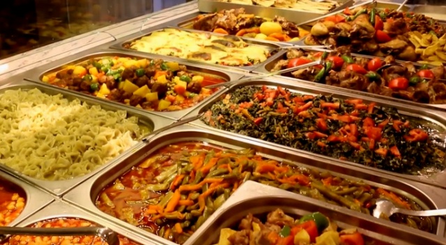 Restoranlarda masalar arası mesafe en az 1 metre olacak