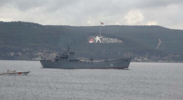 Rus savaş gemisi 'Orsk' Çanakkale Boğazı'ndan geçti Rus savaş gemisi 'Orsk' Çanakkale Boğazı'ndan geçti