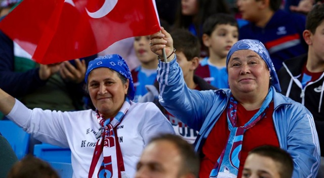Süper Lig'in kadın seyirci oranı en yüksek tribünü Trabzonspor'da Süper Lig'in kadın seyirci oranı en yüksek tribünü Trabzonspor'da