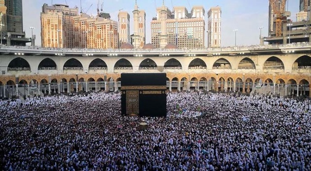 Suudi Arabistan ülkede ikamet edenlerin umre ziyaretlerini geçici olarak durdurdu Suudi Arabistan ülkede ikamet edenlerin umre ziyaretlerini geçici olarak durdurdu