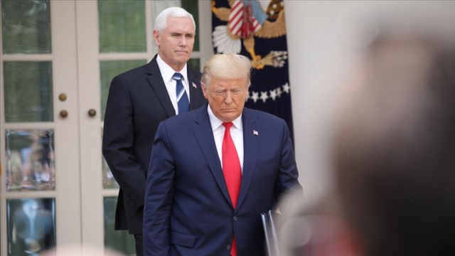 Trump&#039;ın, Kovid-19 aşısını geliştirmeye çalışan Alman bilim insanlarına para teklif ettiği iddiası