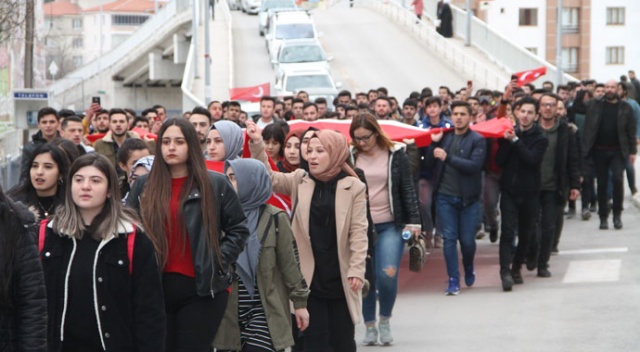 Türkiye Mehmetçik için tek yürek oldu Türkiye Mehmetçik için tek yürek oldu