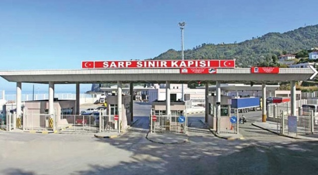 İçişleri Bakanlığı: Sarp Sınır Kapısı yarından itibaren yolcu trafiğine kapatılacak