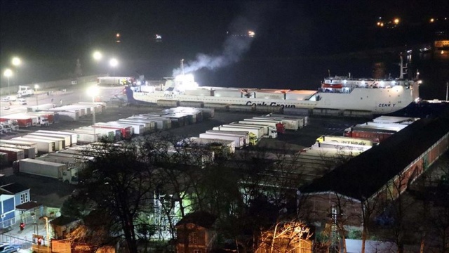 Ukrayna&#039;dan gelen tır şoförleri Zonguldak&#039;ta öğrenci yurduna yerleştirildi