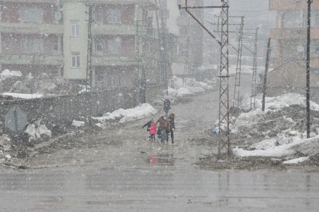 Yüksekova'da kar yağışı Yüksekova'da kar yağışı