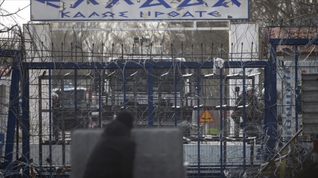 Yunanistan, sığınmacı krizinde Rum polisinden medet umuyor