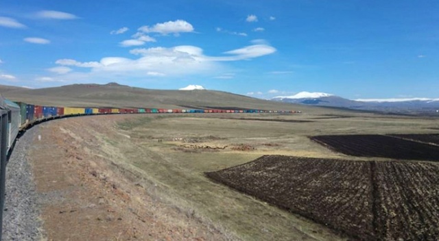 'Dev ihracat treni' Orta Asya’ya doğru yola çıktı