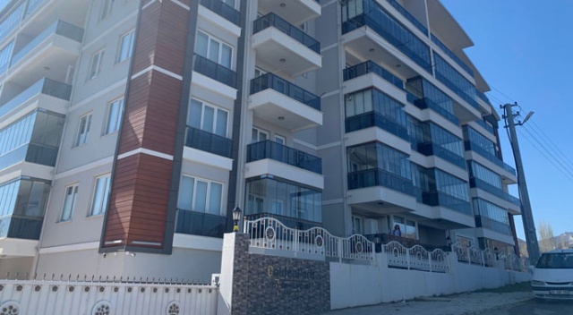 2 kişinin koronavirüslü çıktığı site izolasyon altına alındı