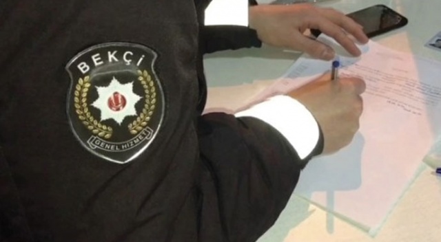 20 yaş altı ve sosyal mesafeye uymayan 11 kişiye toplam 35 bin 826 TL ceza 20 yaş altı ve sosyal mesafeye uymayan 11 kişiye toplam 35 bin 826 TL ceza