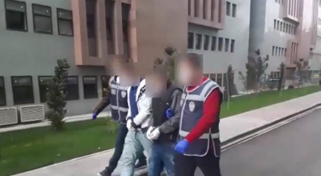 3 günde 4 araç çaldılar, mobeseye yakalandılar