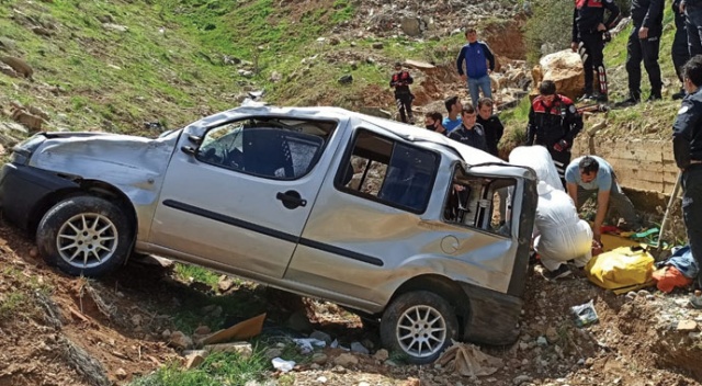 50 metrelik uçuruma düşen otomobildeki çift ölümden döndü