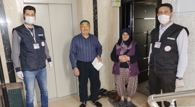 83 yaşındaki emekli bayram ikramiyesini Milli Destek Kampanyası&#039;na bağışladı