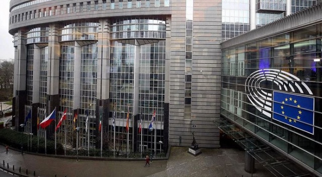 AB, ticaret hacminin 525 milyar euro düşeceğini öngördü AB, ticaret hacminin 525 milyar euro düşeceğini öngördü