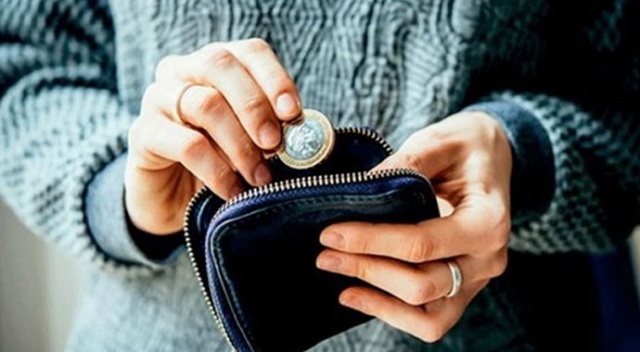 Açlık sınırı  2 bin 374 lira Açlık sınırı  2 bin 374 lira