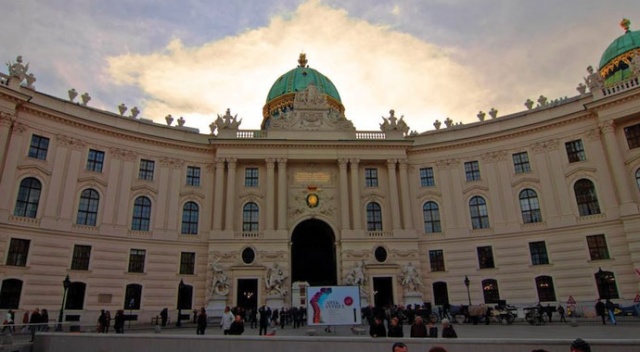 Avusturya'da Hofburg Sarayı'na yönelik bomba ihbarı