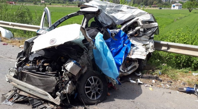 Baba ile oğlu trafik kazasında hayatını kaybetti