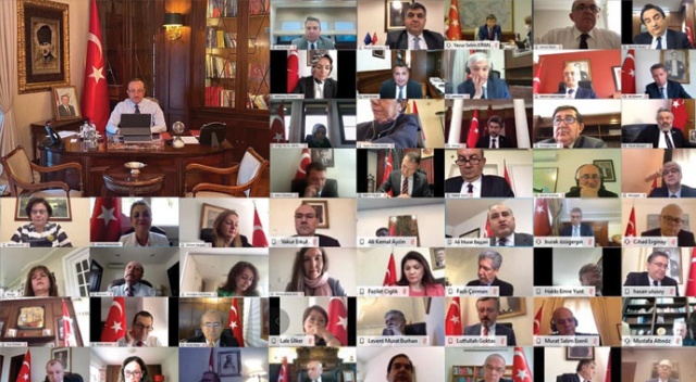 Bakan Çavuşoğlu, büyükelçilerle koronavirüsün etkilerini görüştü
