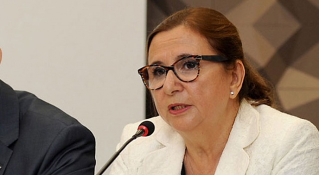 Bakan Pekcan: Tüm Türkiye evlerimizden bu anlamlı günü çocuklarımızla beraber coşku ve heyecanla kutluyoruz