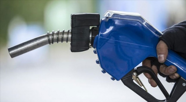 Benzine 20 kuruş zam yapıldı Benzine 20 kuruş zam yapıldı