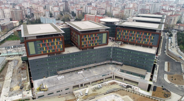 Bir dev daha geliyor Bir dev daha geliyor