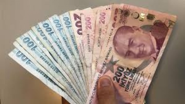 Denizli&#039;de kumar oynayan 19 kişiye 70 bin lira ceza