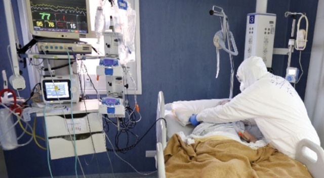 Dünya genelinde Covid-19'dan ölenlerin sayısı 210 bini aştı