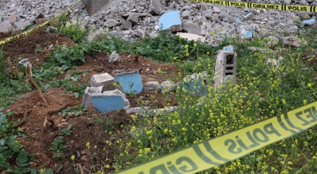 Esrarengiz mezar polisi alarma geçirdi Esrarengiz mezar polisi alarma geçirdi