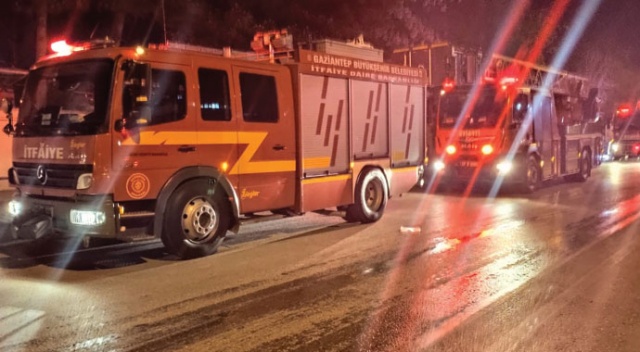 Gaziantep'te iplik fabrikasında korkutan yangın Gaziantep'te iplik fabrikasında korkutan yangın