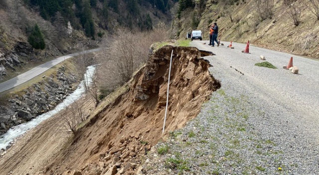 Giresun-Sivas karayolunda heyelan