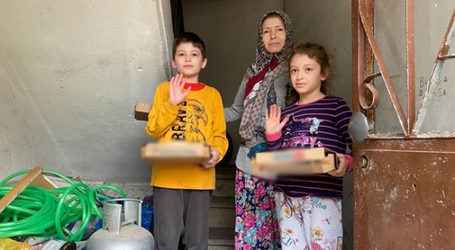 Hiç pizza yemediğini söyleyen çocuklara 23 Nisan'da pizza sürprizi