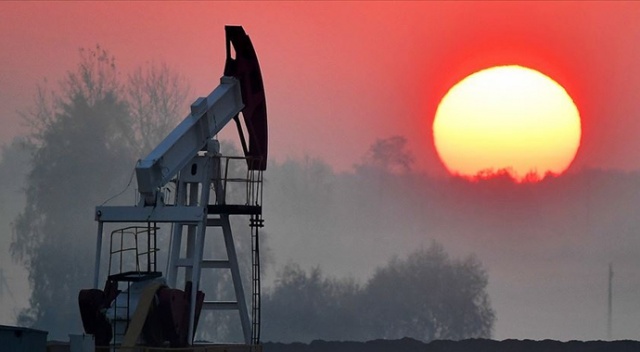 İran Cumhurbaşkanı Ruhani: “Petrol fiyatlarındaki düşüşten biz de zarar görüyoruz” İran Cumhurbaşkanı Ruhani: “Petrol fiyatlarındaki düşüşten biz de zarar görüyoruz”