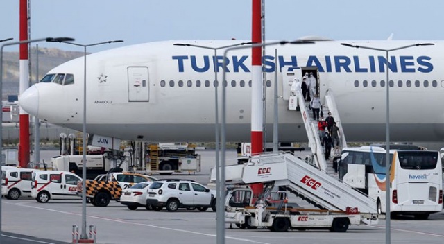 İstanbul Havalimanı'na düzenlenen 135 seferle 11 bin 689 vatandaş yurda getirildi İstanbul Havalimanı'na düzenlenen 135 seferle 11 bin 689 vatandaş yurda getirildi