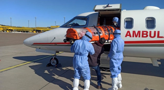 İsveç'te tedavi edilmeyen Türk hasta ambulans uçağımızla Türkiye'ye getirildi