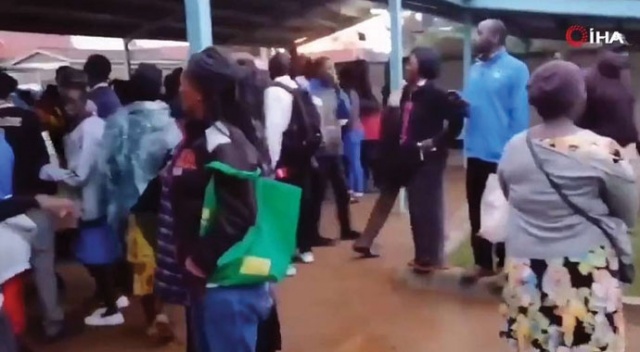 Kenya’da koronavirüs yardımı sırasında izdiham yaşandı