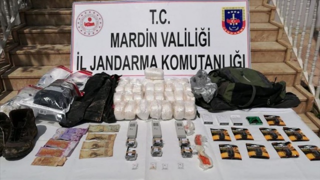 Mardin'de Suriye'den sızmaya çalışan teröristlere operasyon Mardin'de Suriye'den sızmaya çalışan teröristlere operasyon