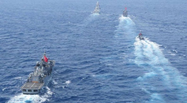 NATO Daimi Deniz Görev Grubu-2 ile Türk Deniz Kuvvetlerinden Akdeniz'de eğitim NATO Daimi Deniz Görev Grubu-2 ile Türk Deniz Kuvvetlerinden Akdeniz'de eğitim
