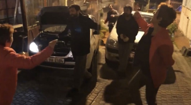 Ne maske taktılar, ne sosyal mesafeye uydular! &#039;Evde kal&#039; çağrılarına rağmen göbek attılar