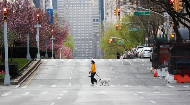 New York&#039;ta Covid-19 ölümleri 10 bini geçti