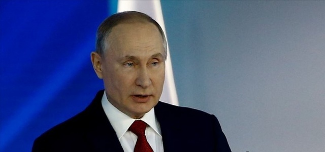 Putin: "İnsanlı uzay uçuş programlarının geliştirilmesi önceliğimiz"