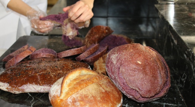 Ramazan sofralarını bağışıklık güçlendiren mor pideler süsleyecek Ramazan sofralarını bağışıklık güçlendiren mor pideler süsleyecek